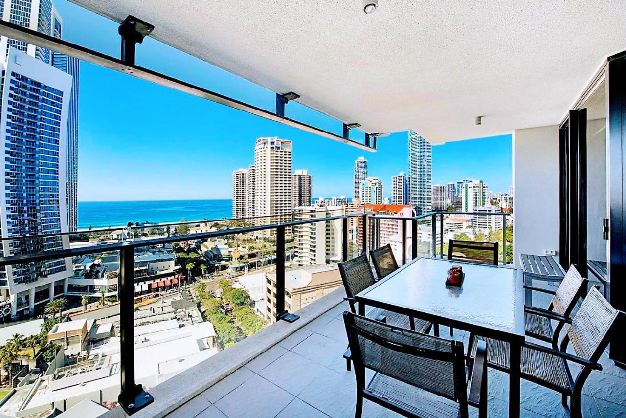 Circle On Cavill Surfers Paradise Apartments-Holiday Paradise Gold Coast Room photo