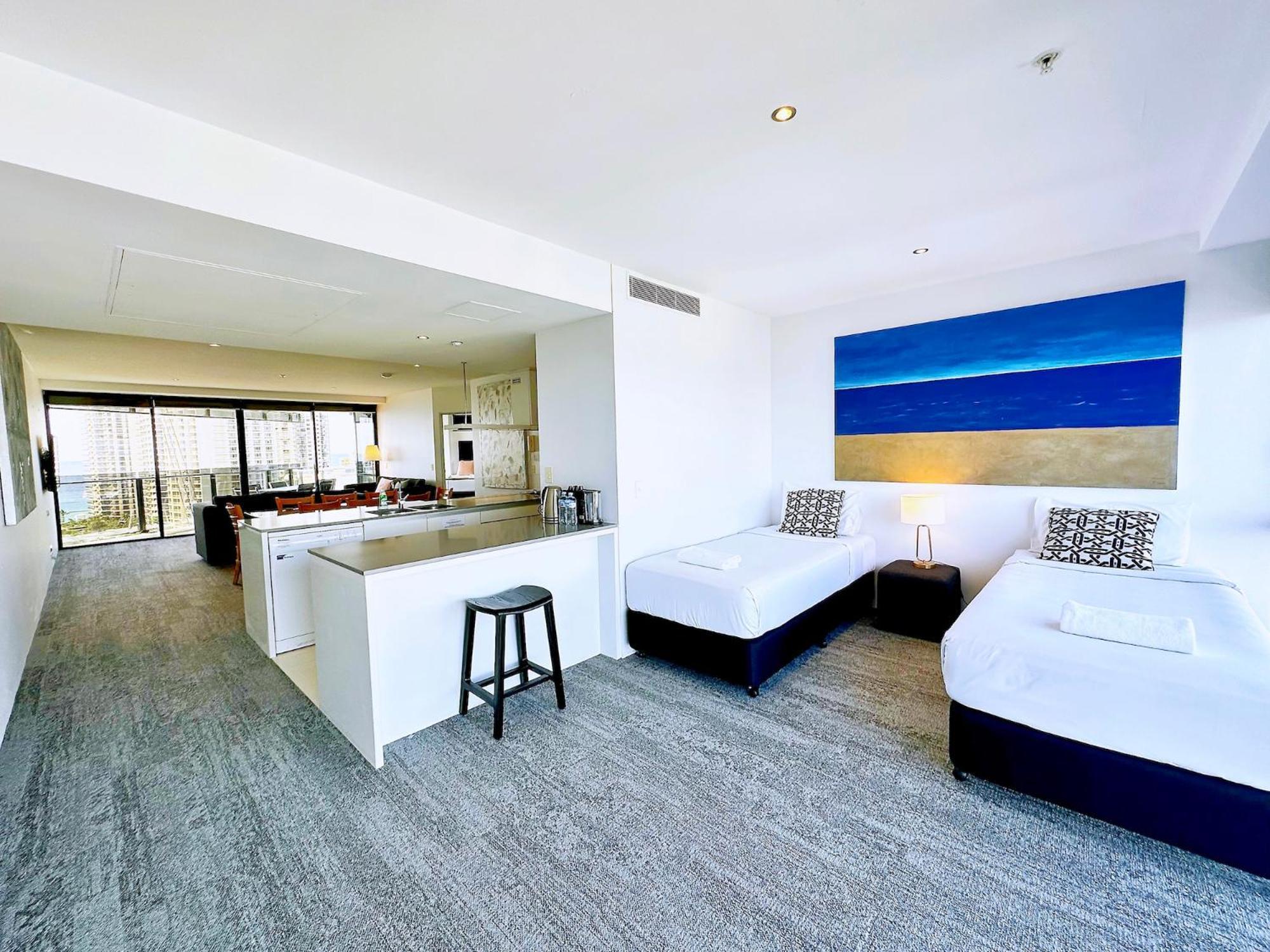 Circle On Cavill Surfers Paradise Apartments-Holiday Paradise Gold Coast Room photo