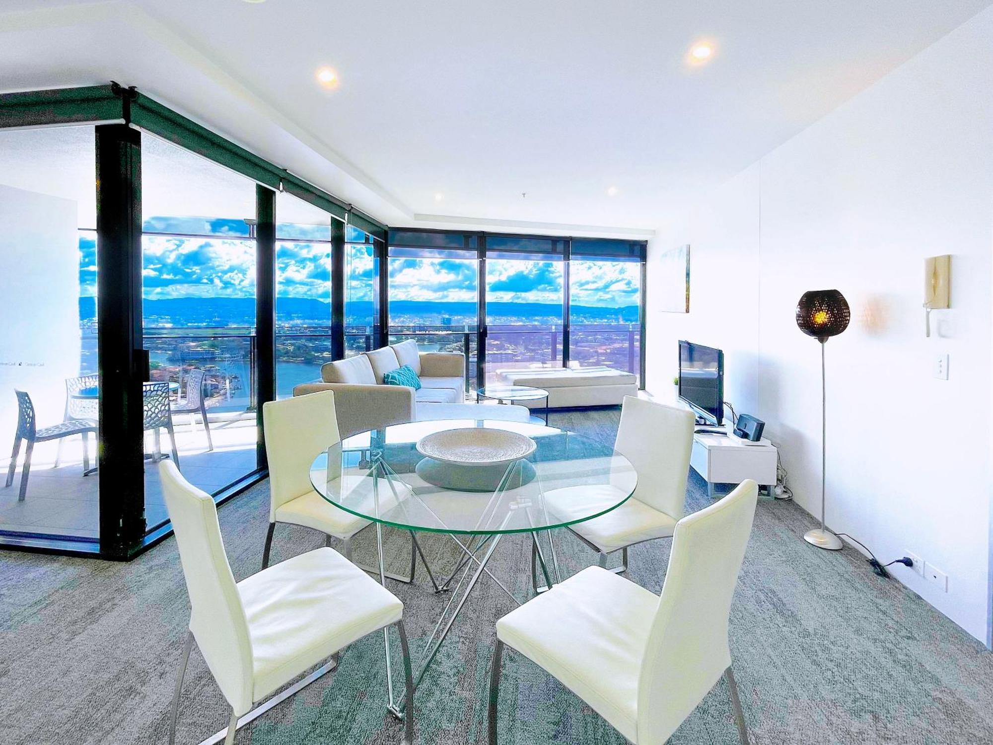 Circle On Cavill Surfers Paradise Apartments-Holiday Paradise Gold Coast Room photo